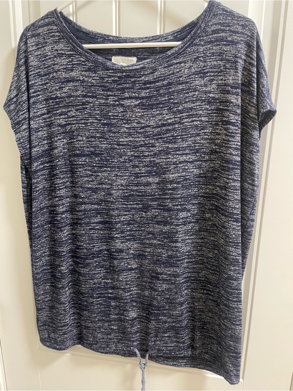 Lou & Grey navy and silver tie bottom knit top